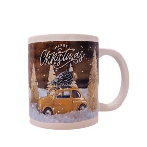 Tazza natalizia in ceramica con auto gialla